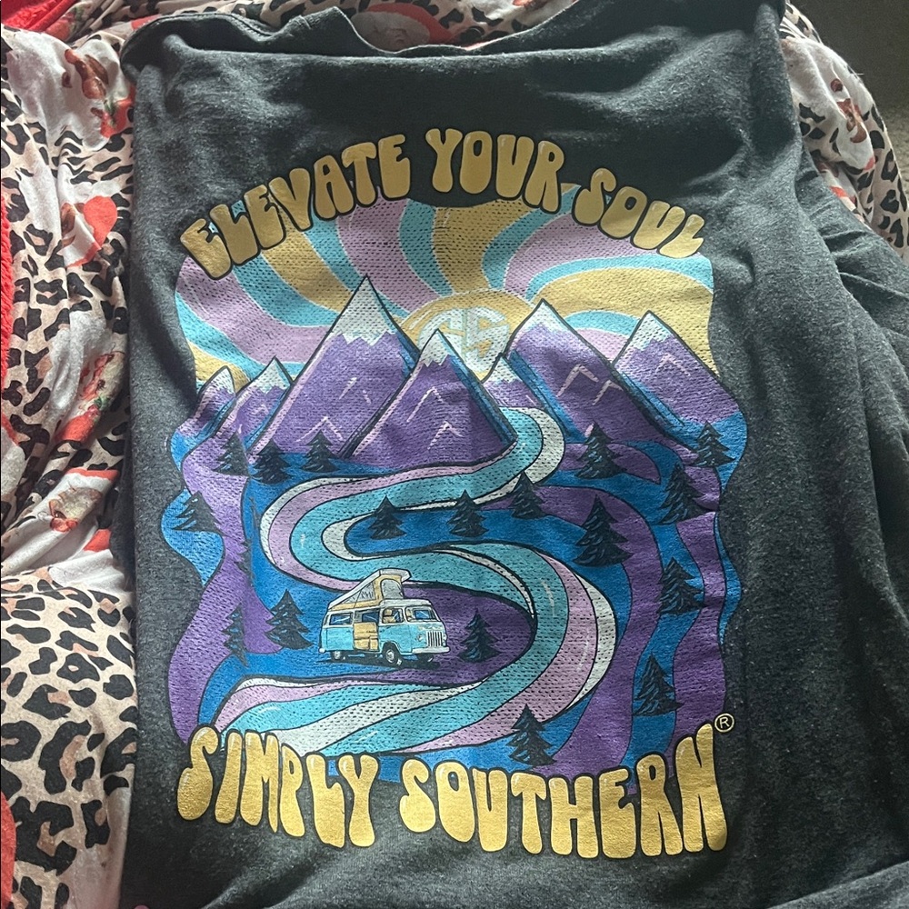 B49 Simply Southern Charcoal SS Tee with Gold Accents, Women’s XXL - Picture 3 of 3